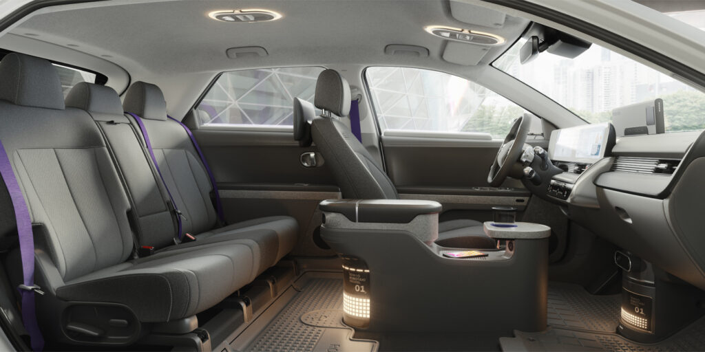 Motional-Hyundai-IONIQ-5-Robotaxi-Interior 1400