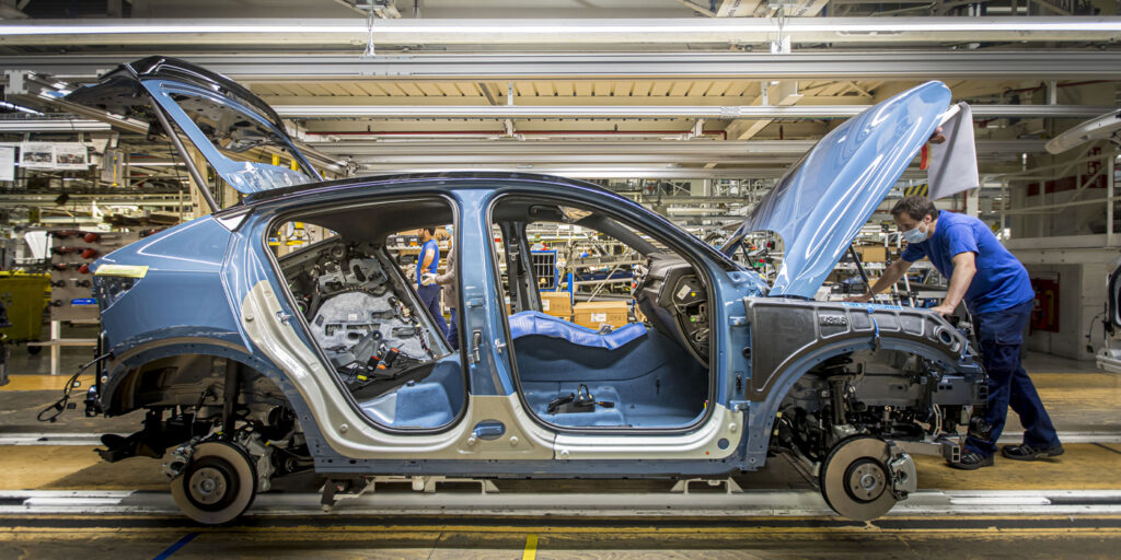 Volvo-Cars-production-C40-Recharge-4 1400