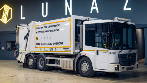 Lunaz-UK-Factory-Garbage-Truck-1400