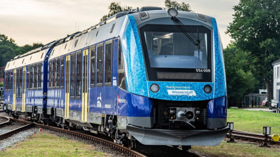 Coradia-iLint-Hydrogen-Train-1400