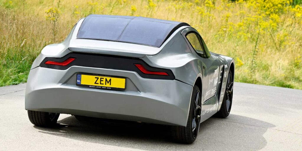 ZEM-car-cleans-air-driving-3-1400