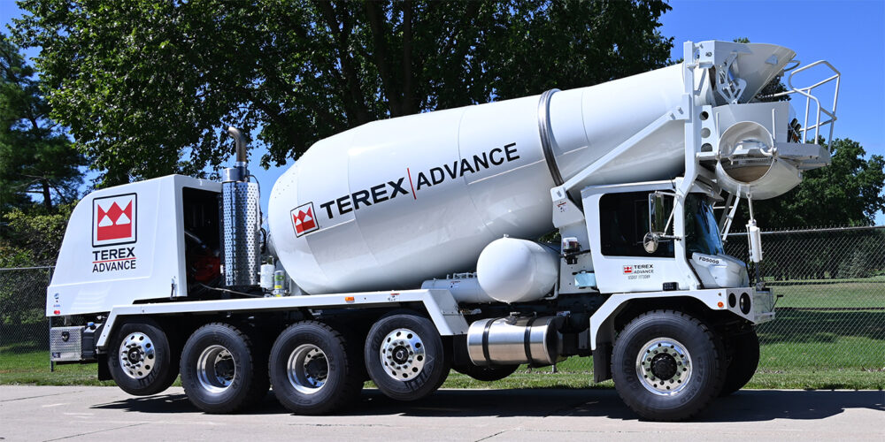 Cummins-Terex-Advance-Commander-FD5000-front-discharge-mixer-truck